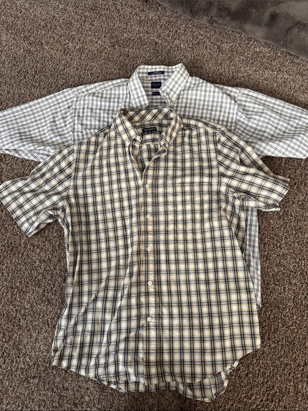 Arrow Men’s Short-Sleeve Plaid Button-Down Shirt - Cream and Blue